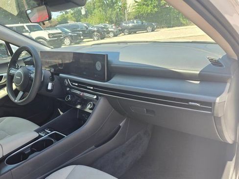 Used 2025 Hyundai Sonata SEL FWD image 30