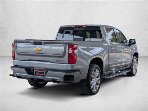 Used 2024 Chevrolet Silverado 1500 High Country w/ High Country Premium Package AWD/4WD image 5