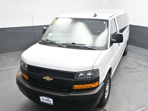 Used 2024 Chevrolet Express 3500 LS RWD image 26