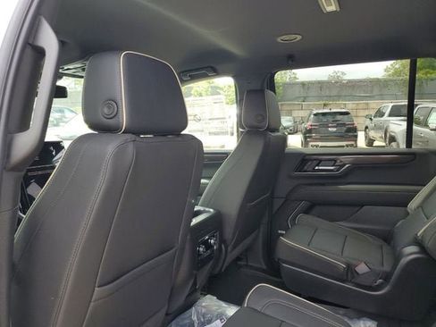 New 2026 GMC Yukon XL Elevation RWD image 10