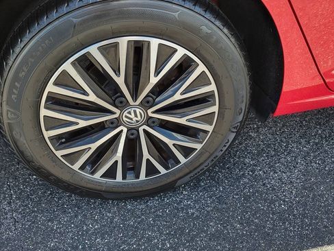 Used 2019 Volkswagen Jetta SE FWD image 40
