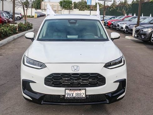 Used 2024 Honda HR-V EX-L image 2