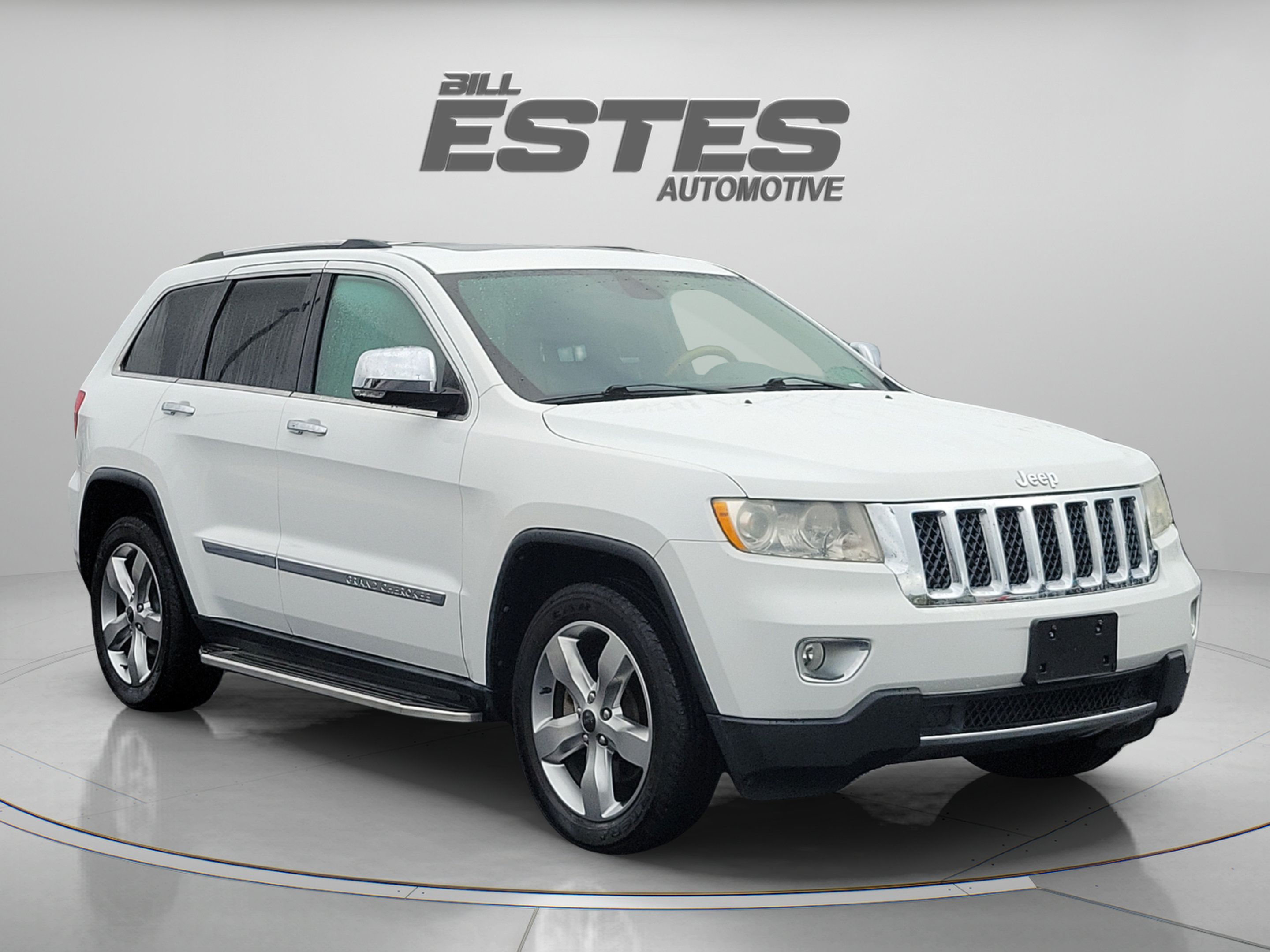 Used 2013 Jeep Grand Cherokee Overland AWD/4WD image 5