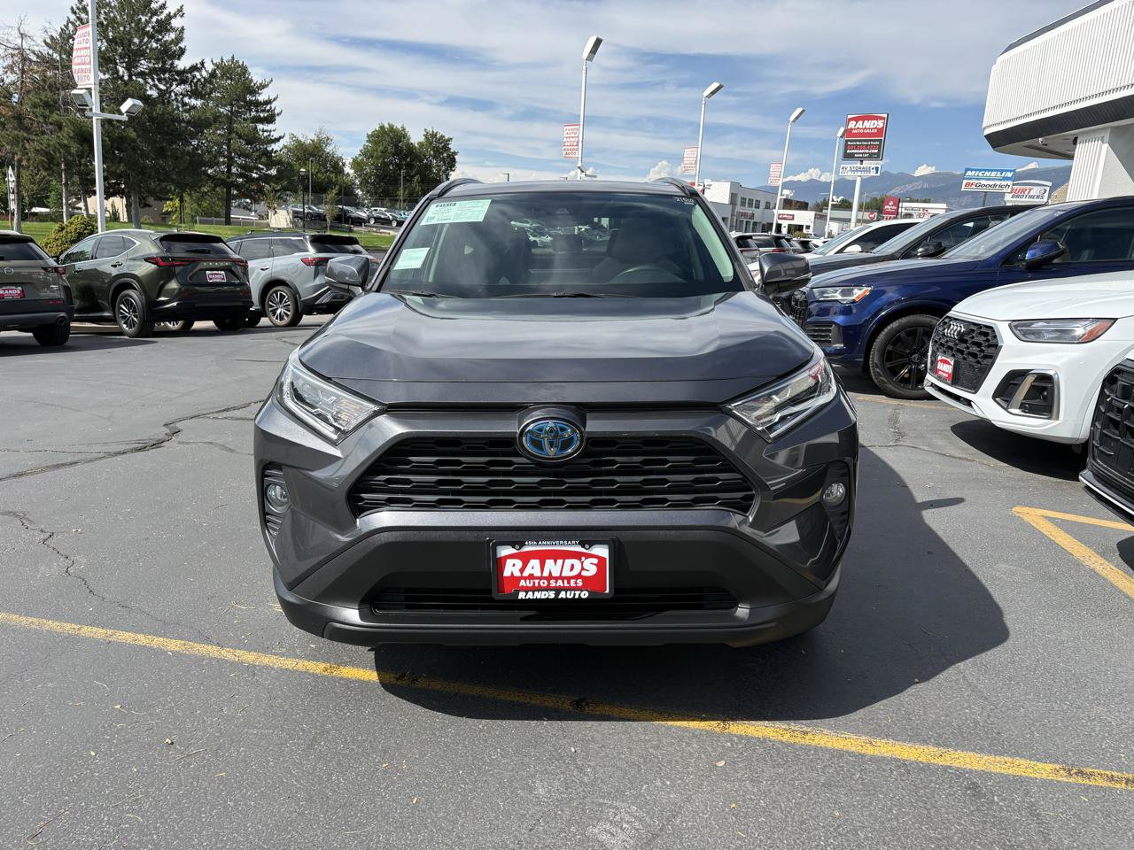 Used 2021 Toyota RAV4 XLE w/ Convenience Package AWD/4WD image 8