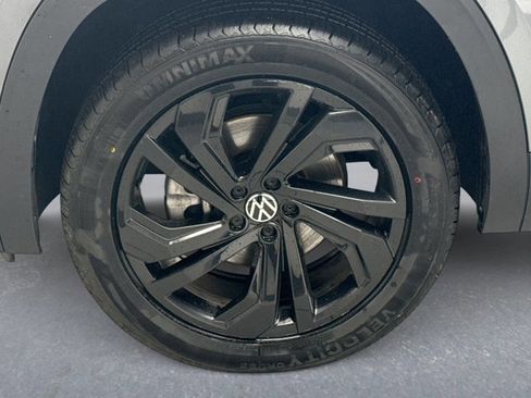 Used 2022 Volkswagen Atlas SE w/ Panoramic Sunroof Package image 24