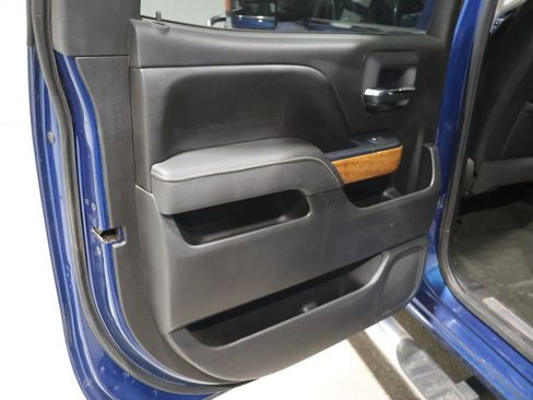 Used 2017 Chevrolet Silverado 2500 High Country w/ Duramax Plus Package image 19