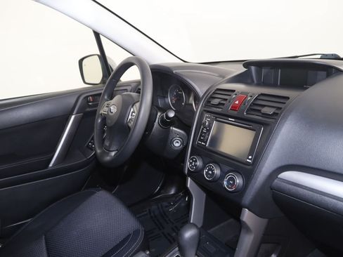 Used 2014 Subaru Forester 2.5i Premium AWD/4WD image 38