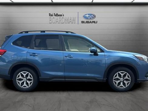 Used 2024 Subaru Forester Premium AWD/4WD image 3