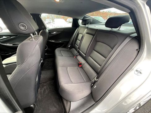 Used 2016 Chevrolet Malibu LT image 14