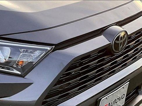 Used 2019 Toyota RAV4 XLE image 30