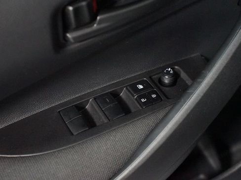 Certified 2025 Toyota Corolla LE FWD image 28