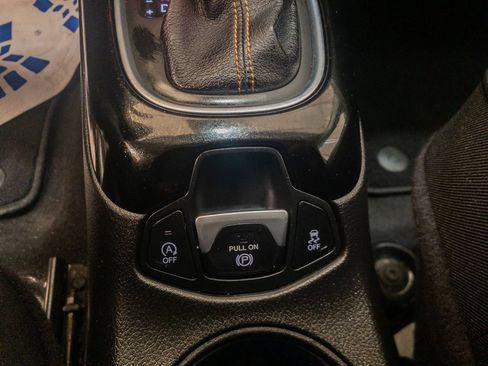 Used 2019 Jeep Compass Limited w/ Safety & Security Group image 25