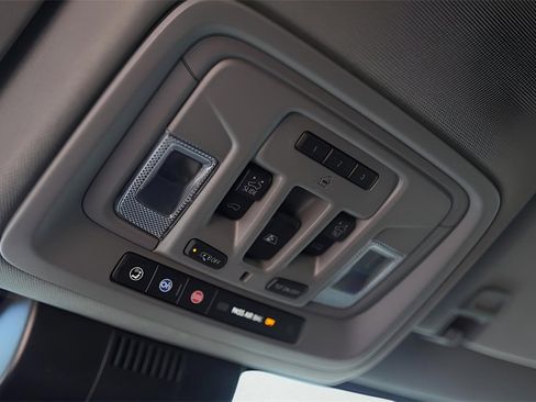 Used 2024 GMC Sierra 1500 Denali image 23