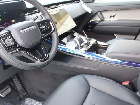 New 2026 Land Rover Range Rover Sport Dynamic SE AWD/4WD image 11