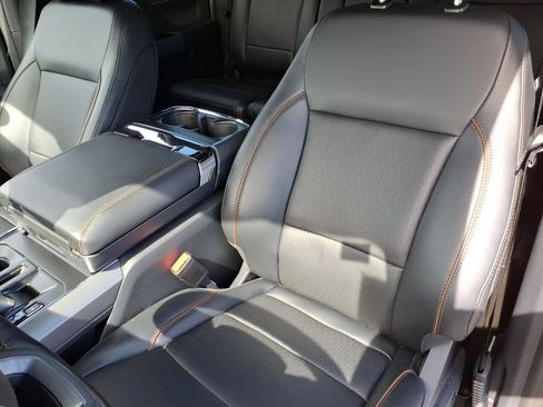 Used 2025 Ford F150 Lariat w/ Equipment Group 502A High AWD/4WD image 19
