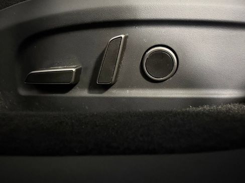 Used 2025 Tesla Model 3 Long Range RWD image 23