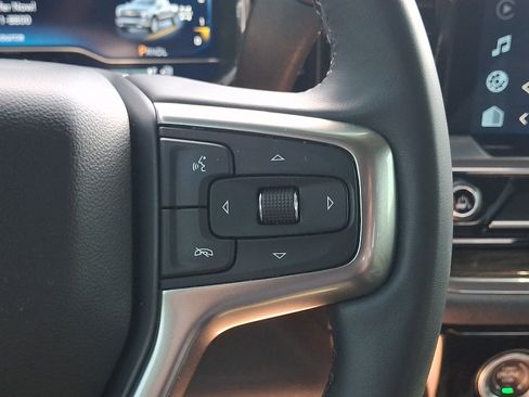 Used 2024 Chevrolet Silverado 1500 LT AWD/4WD image 25