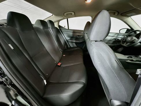 Used 2025 Nissan Sentra S FWD image 30