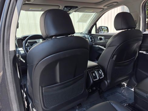 Used 2022 Kia Sorento SX FWD image 33