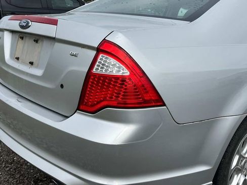 Used 2010 Ford Fusion SE FWD image 12