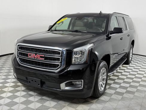 Used 2020 GMC Yukon XL SLT w/ Open Road Package AWD/4WD image 10
