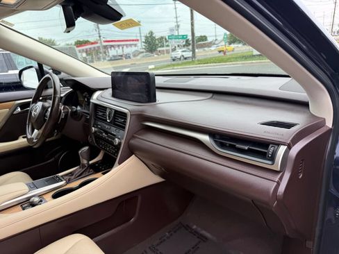 Used 2020 Lexus RX 450hL AWD w/ Premium Package image 32
