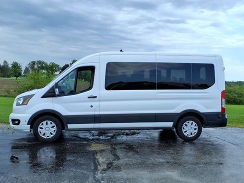 Used 2024 Ford Transit 350 XLT RWD image 4