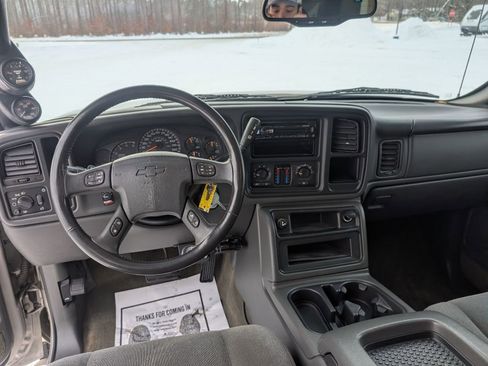 Used 2003 Chevrolet Silverado 2500 LS image 10