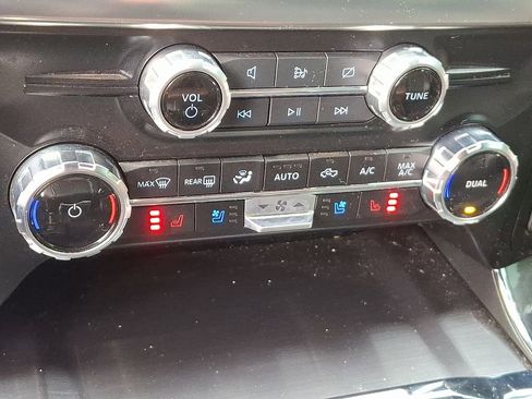 Used 2023 Ford F150 Lariat w/ Equipment Group 502A High image 15