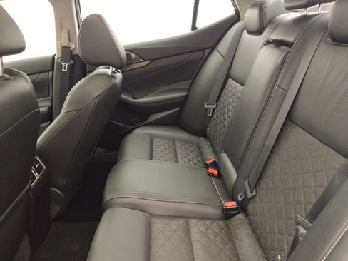 Used 2016 Nissan Maxima Platinum FWD image 18