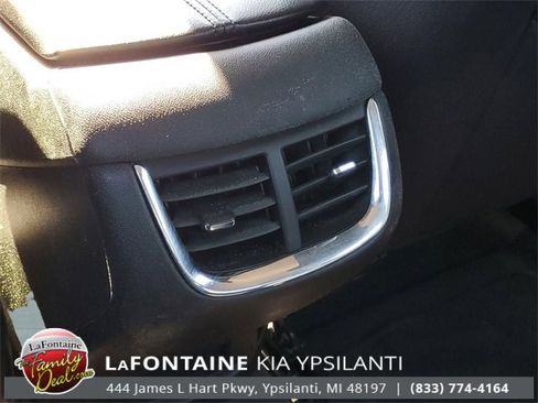 Used 2023 Chevrolet Malibu LT image 34