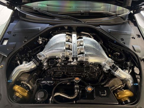 Used 2021 Nissan GT-R Premium AWD/4WD image 25