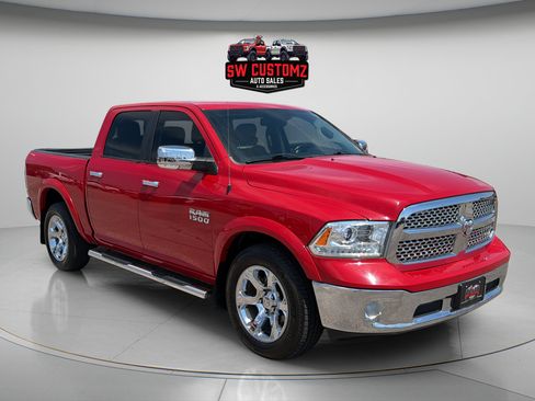 Used 2018 RAM 1500 Laramie AWD/4WD image 1