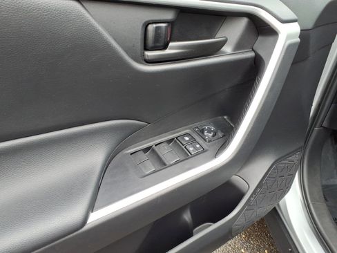 Certified 2024 Toyota RAV4 LE AWD/4WD image 14