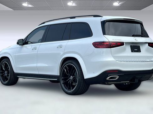 New 2026 Mercedes-Benz GLS 580 4MATIC image 3