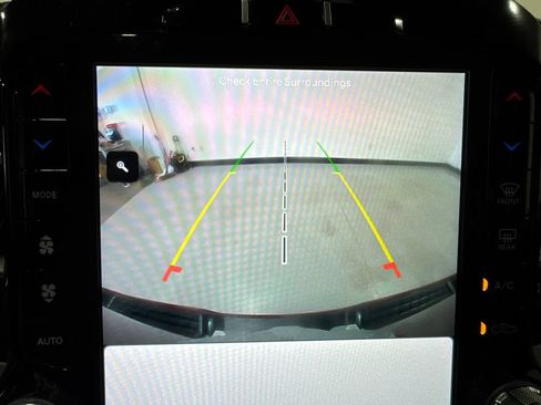 Used 2022 RAM 1500 Laramie AWD/4WD image 10