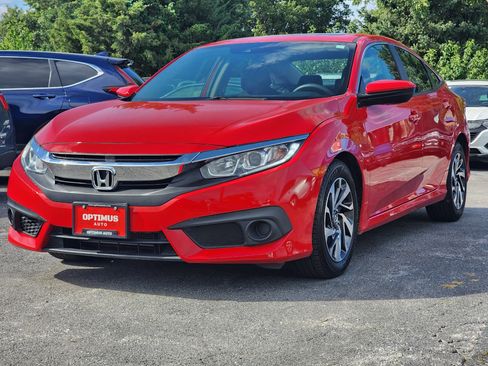 Used 2018 Honda Civic EX image 3