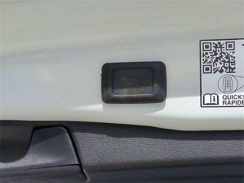 Used 2025 Toyota RAV4 Limited image 15