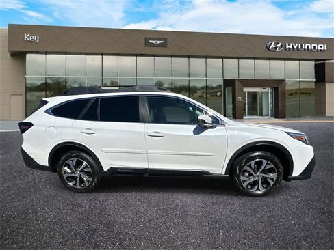 Used 2020 Subaru Outback Limited image 4