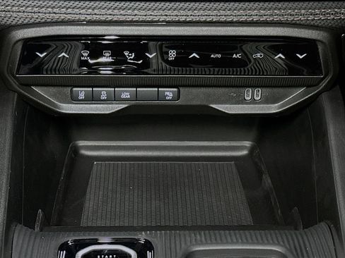 New 2026 Jeep Cherokee Limited AWD/4WD image 10