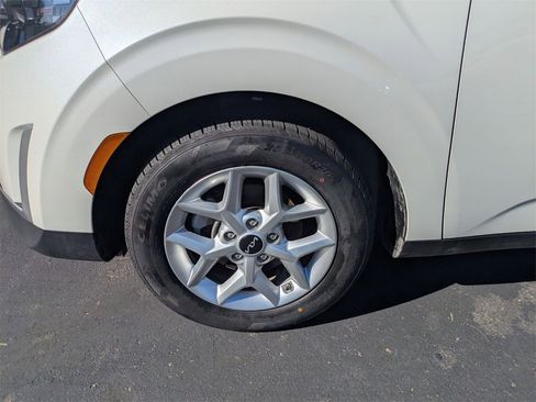 Used 2024 Kia Soul LX w/ Option Group 015 image 13