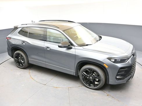 New 2026 Volkswagen Tiguan SE R-Line AWD/4WD image 42
