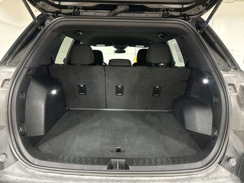 Used 2025 GMC Terrain Elevation AWD/4WD image 24