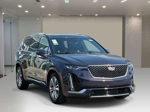 Certified 2024 Cadillac XT6 Premium Luxury w/ Technology Package FWD image 8