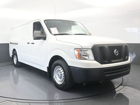Used 2020 Nissan NV 1500 S image 9