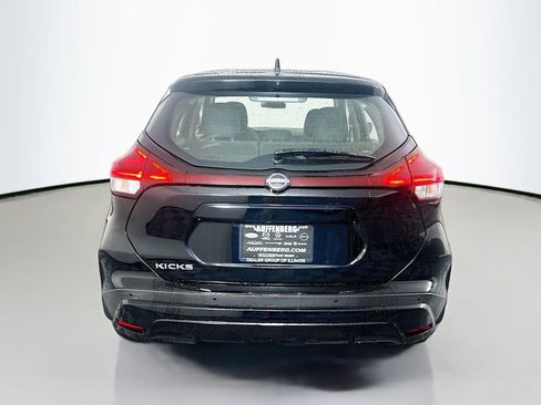 Used 2022 Nissan Kicks S FWD image 6