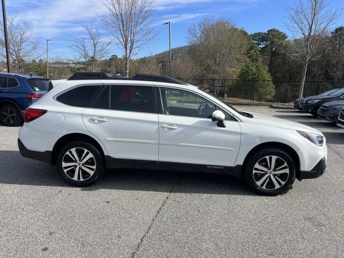 Used 2018 Subaru Outback 2.5i Limited image 8
