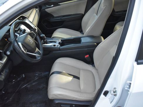 Used 2017 Honda Civic Touring image 15