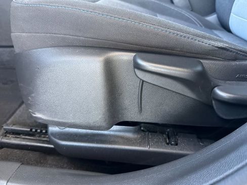 Used 2025 Chevrolet Trax LS FWD image 19