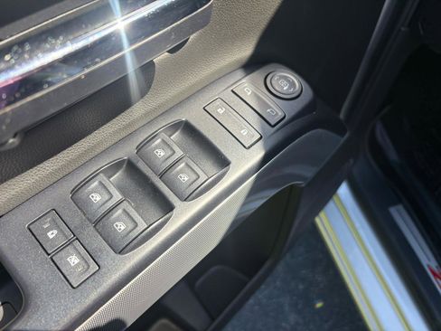 Used 2018 Chevrolet Silverado 1500 LT w/ All Star Edition AWD/4WD image 8